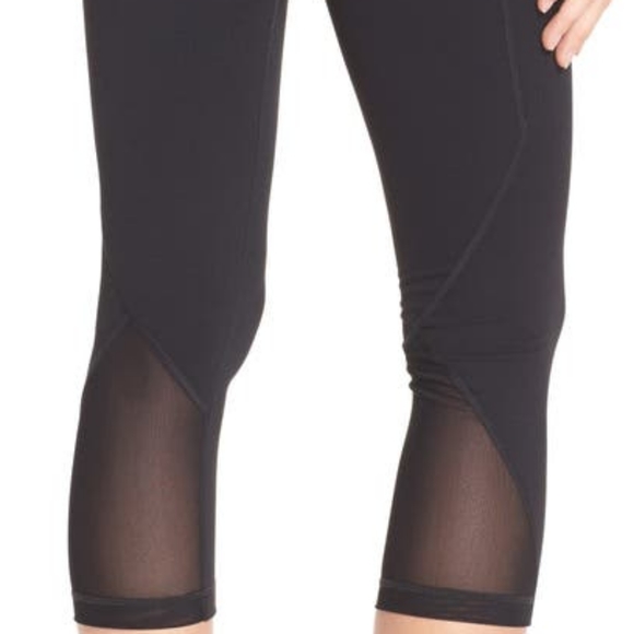 COPY Zella XS High Waisted Capri Legging with Mesh Panel - Picture 7 of 10